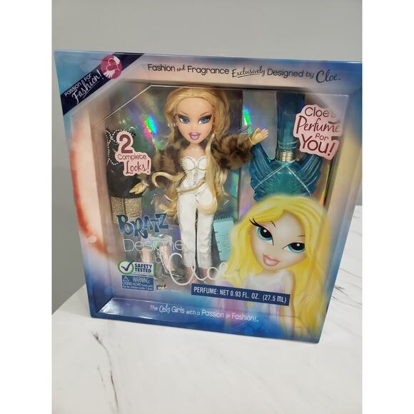 Bratz Designed by CLOE Passion for Fashion and Fragrance 2 Outfits NEW ** SEALED - Picture 1 of 11
